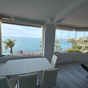 3 Pieces Avec Terrasse Ouverte Vue Mer